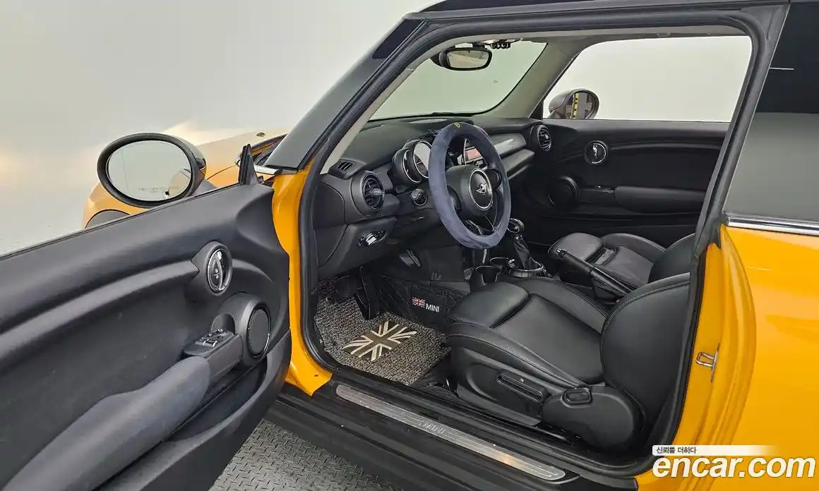 Mini Cooper 2017 1.5 Автомат в Москве № 173881, фото 17