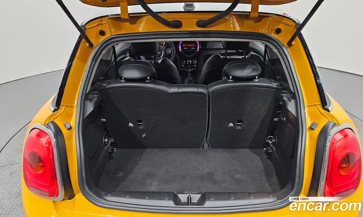 Mini Cooper 2017 1.5 Автомат в Москве № 173881, фото 7