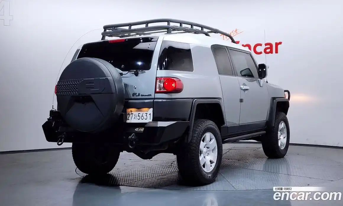 Toyota FJ Cruiser 2010 4.0 Автомат в Москве № 191101, фото 12