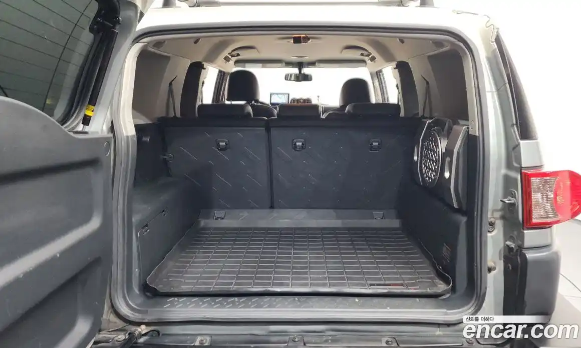 Toyota FJ Cruiser 2010 4.0 Автомат в Москве № 191101, фото 20