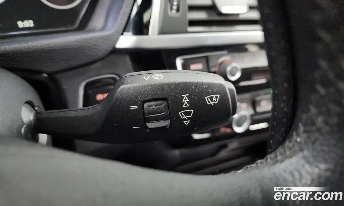 BMW 3-Series 2017 2.0 Автомат в Москве № 192041, фото 1