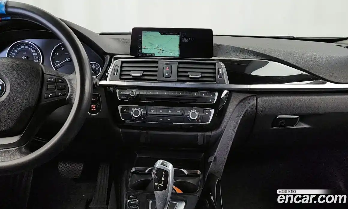 BMW 3-Series 2017 2.0 Автомат в Москве № 192041, фото 12