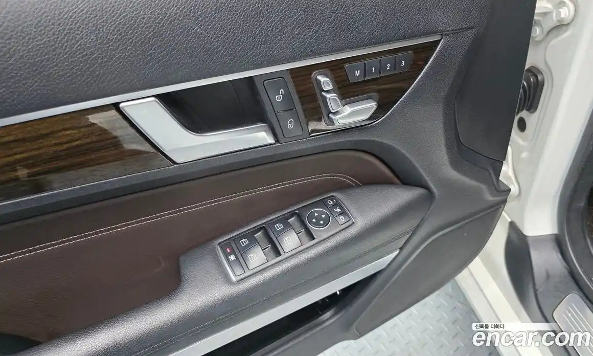 Mercedes-Benz E-Class 2014 2.0 Автомат в Москве № 194029, фото 13