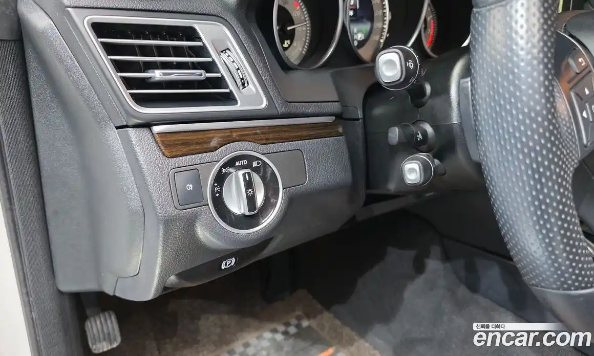 Mercedes-Benz E-Class 2014 2.0 Автомат в Москве № 194029, фото 3