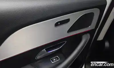 Mercedes-Benz GLE-Class 2019 1.9 Автомат в Москве № 194615, миниатюра 3