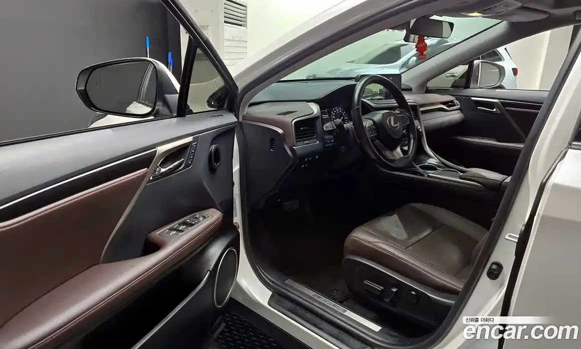 Lexus RX 2021 3.5 Автомат в Москве № 198879, фото 20