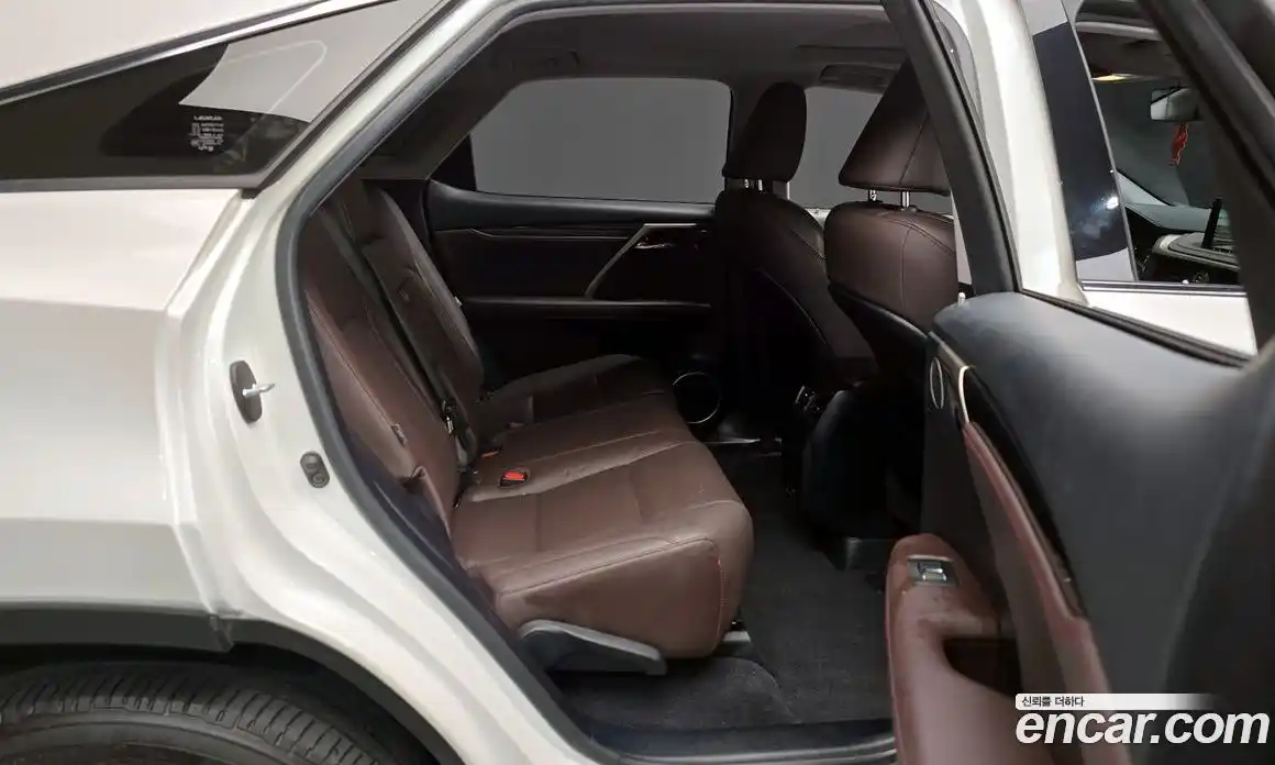 Lexus RX 2021 3.5 Автомат в Москве № 198879, фото 5