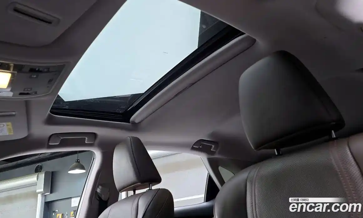 Lexus RX 2021 3.5 Автомат в Москве № 198879, фото 9