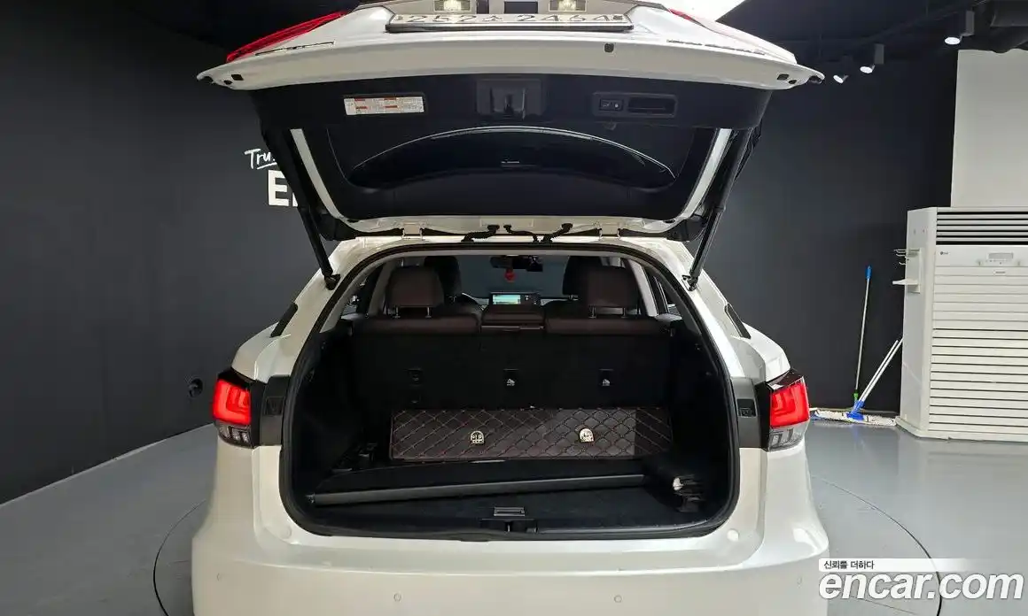 Lexus RX 2021 3.5 Автомат в Москве № 198879, фото 10