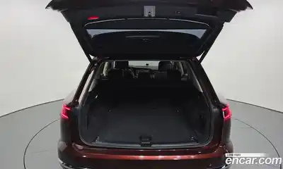 Volkswagen Touareg 2023 3.0 Автомат в Москве № 199057, миниатюра 3