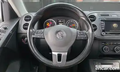 Volkswagen Tiguan 2016 2.0 Автомат в Москве № 199288, миниатюра 3