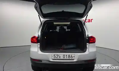 Volkswagen Tiguan 2016 2.0 Автомат в Москве № 199288, миниатюра 4