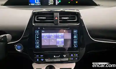 Toyota Prius 2016 1.8 Автомат в Москве № 199614, миниатюра 4