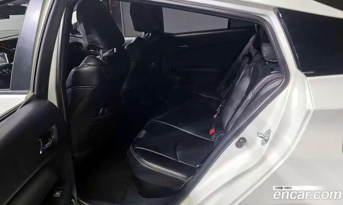 Toyota Prius 2016 1.8 Автомат в Москве № 199614, фото 7