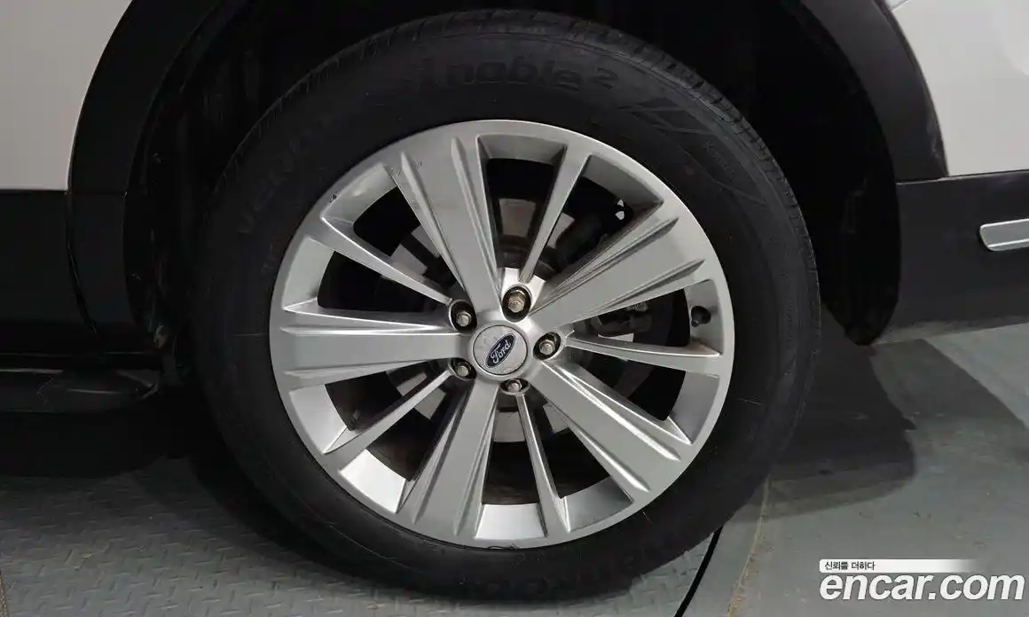 Ford Explorer 2019 2.3 Автомат в Москве № 199763, фото 13