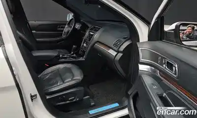 Ford Explorer 2019 2.3 Автомат в Москве № 199763, миниатюра 9