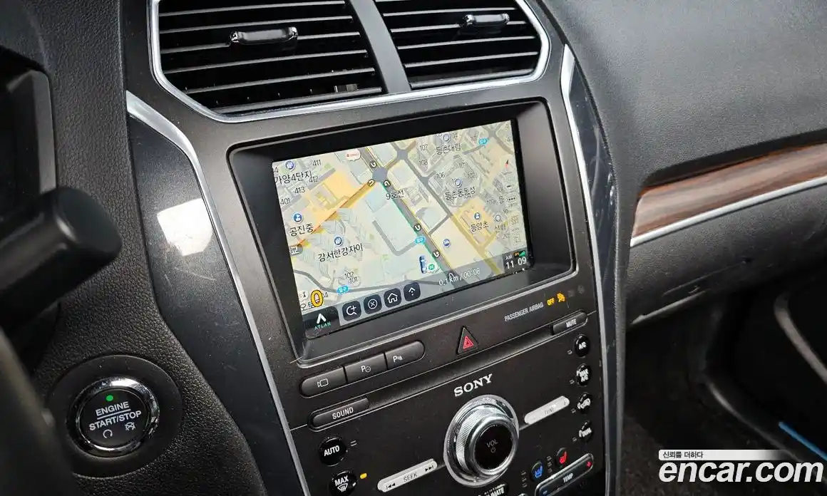 Ford Explorer 2019 2.3 Автомат в Москве № 199763, фото 10