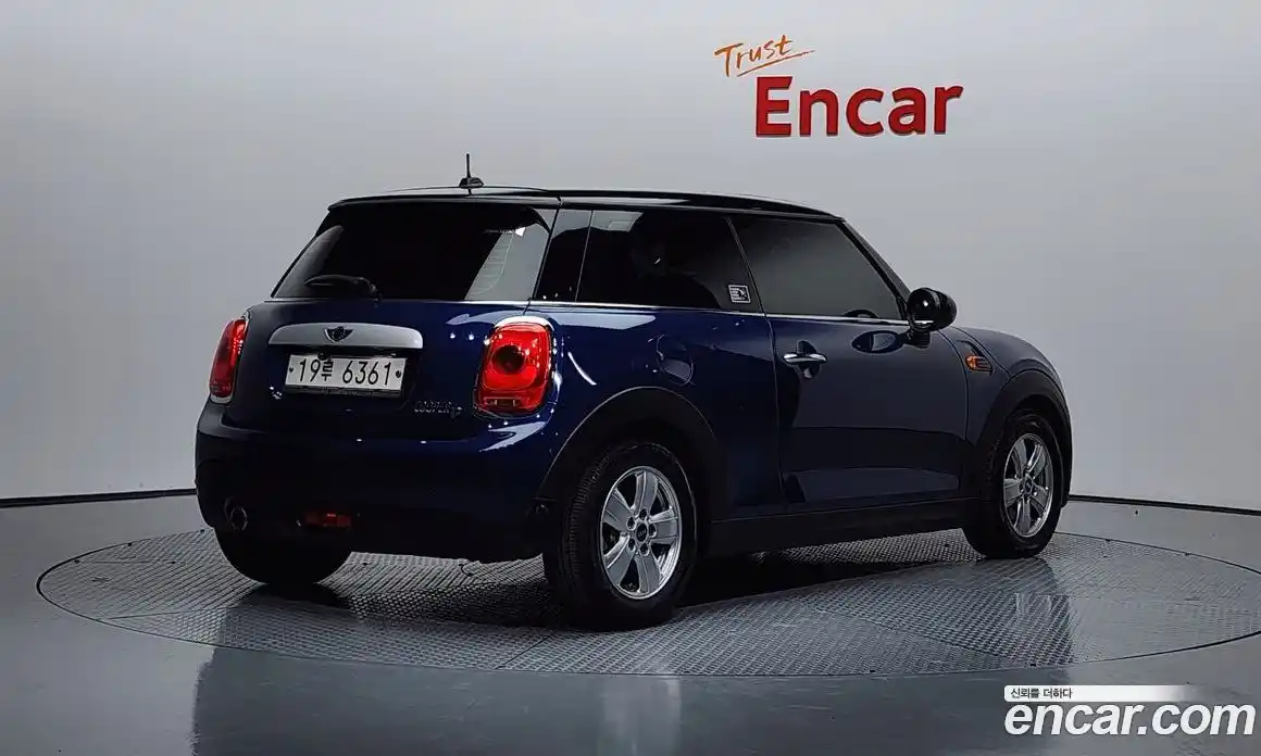 Mini Cooper 2014 1.5 Автомат в Москве № 207041, фото 16