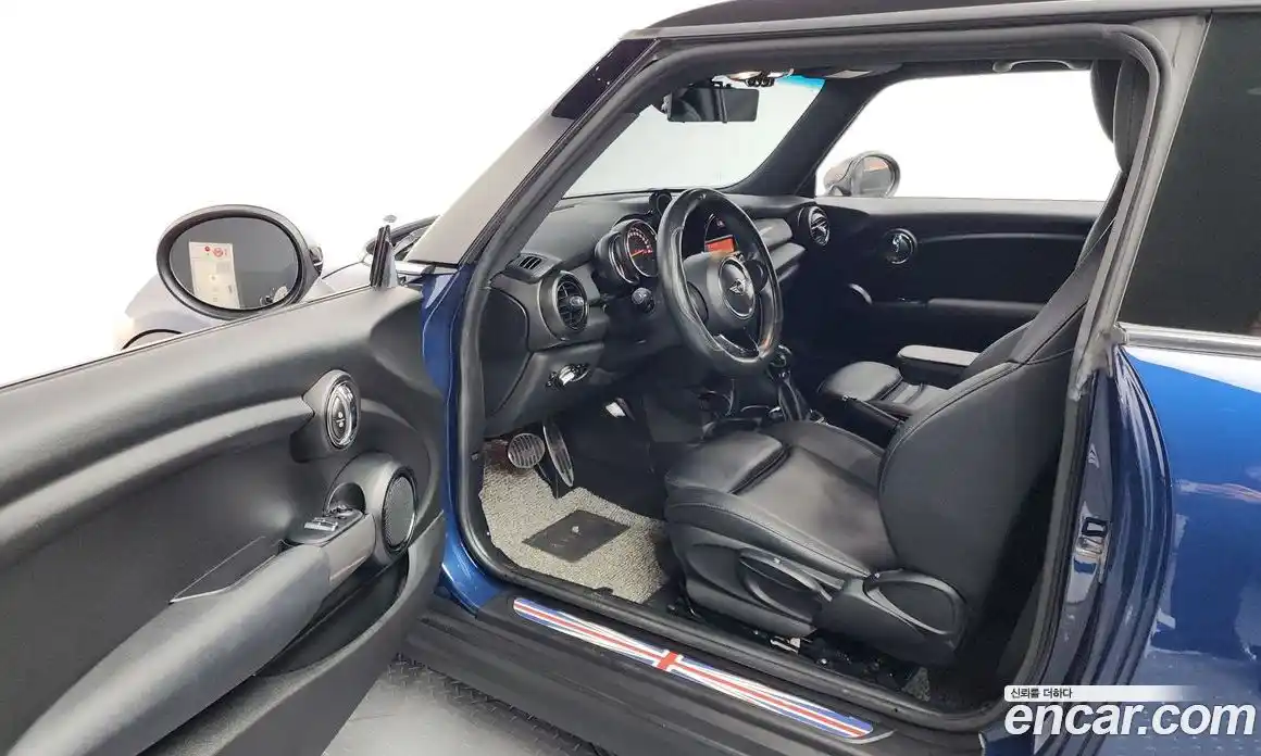 Mini Cooper 2014 1.5 Автомат в Москве № 207041, фото 17