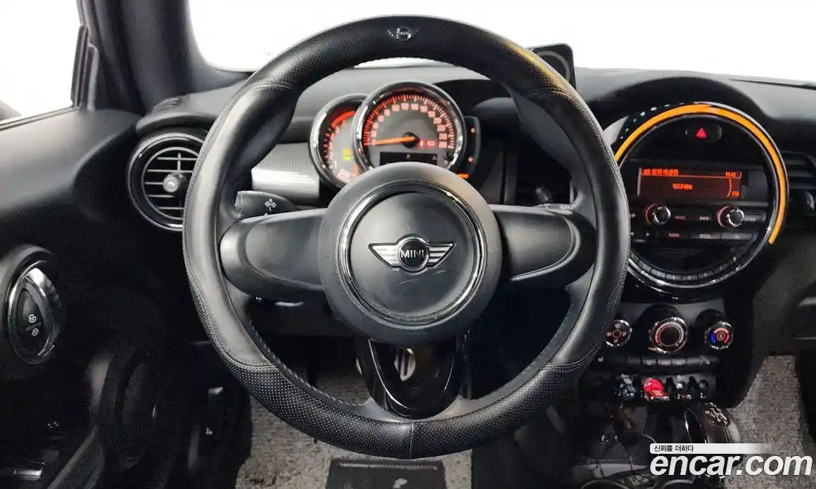 Mini Cooper 2014 1.5 Автомат в Москве № 207041, фото 10