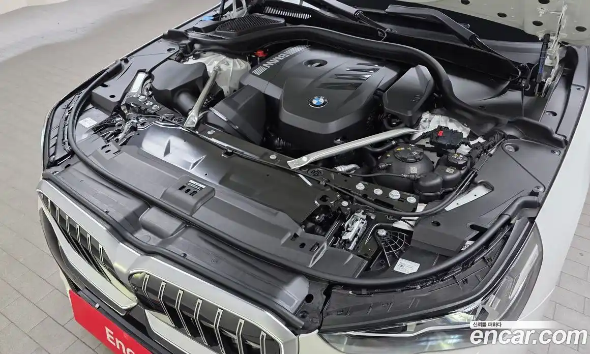 BMW 5-Series 2025 2.0 Автомат в Москве № 210134, фото 3