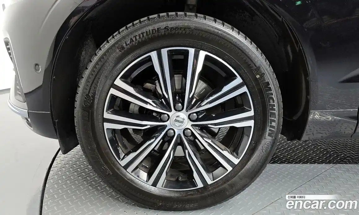 Volvo XC60 2022 2.0 Автомат в Москве № 212850, фото 17