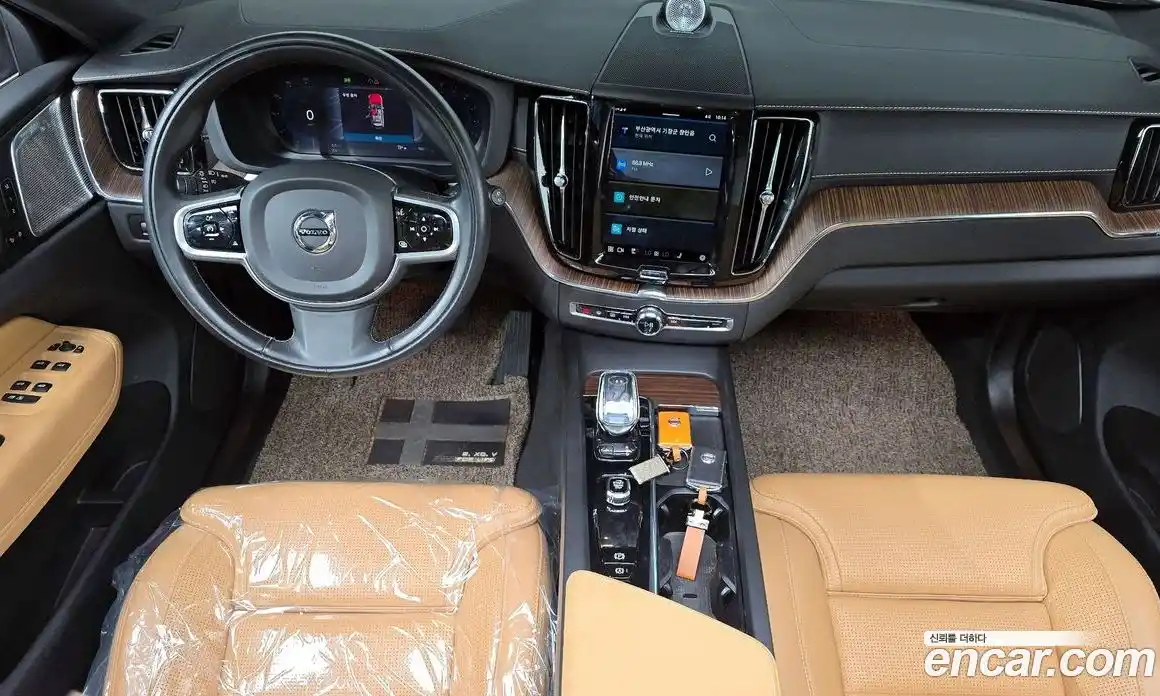 Volvo XC60 2022 2.0 Автомат в Москве № 212850, фото 20