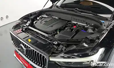 Volvo XC60 2022 2.0 Автомат в Москве № 212850, миниатюра 5
