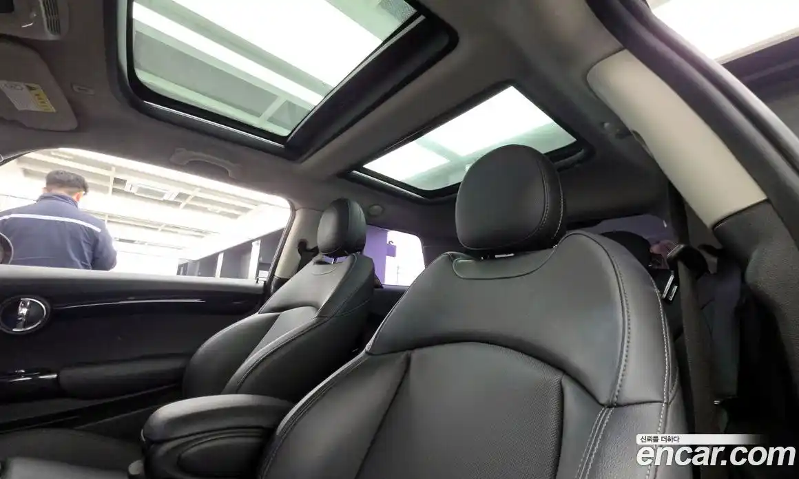 Mini Cooper 2019 1.5 Автомат в Москве № 214320, фото 13