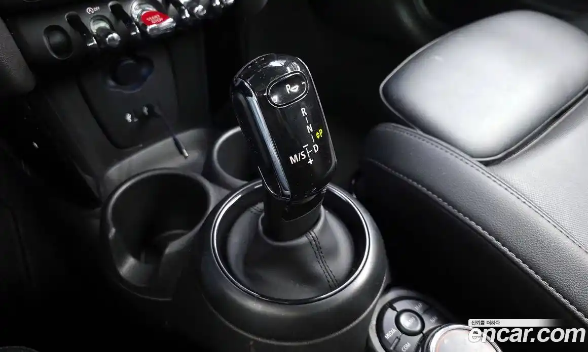 Mini Cooper 2019 1.5 Автомат в Москве № 214320, фото 15