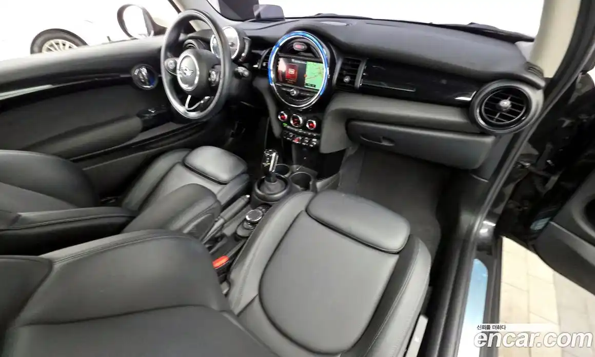 Mini Cooper 2019 1.5 Автомат в Москве № 214320, фото 20