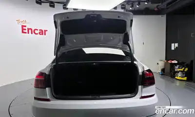 Volkswagen Passat 2018 2.0 Автомат в Москве № 215338, миниатюра 11