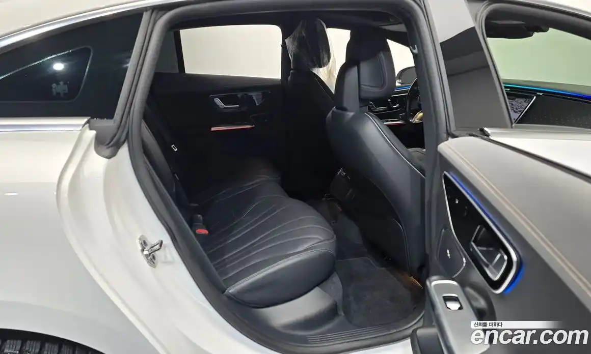 Mercedes-Benz EQE 2024 0.3 Автомат в Москве № 219418, фото 11