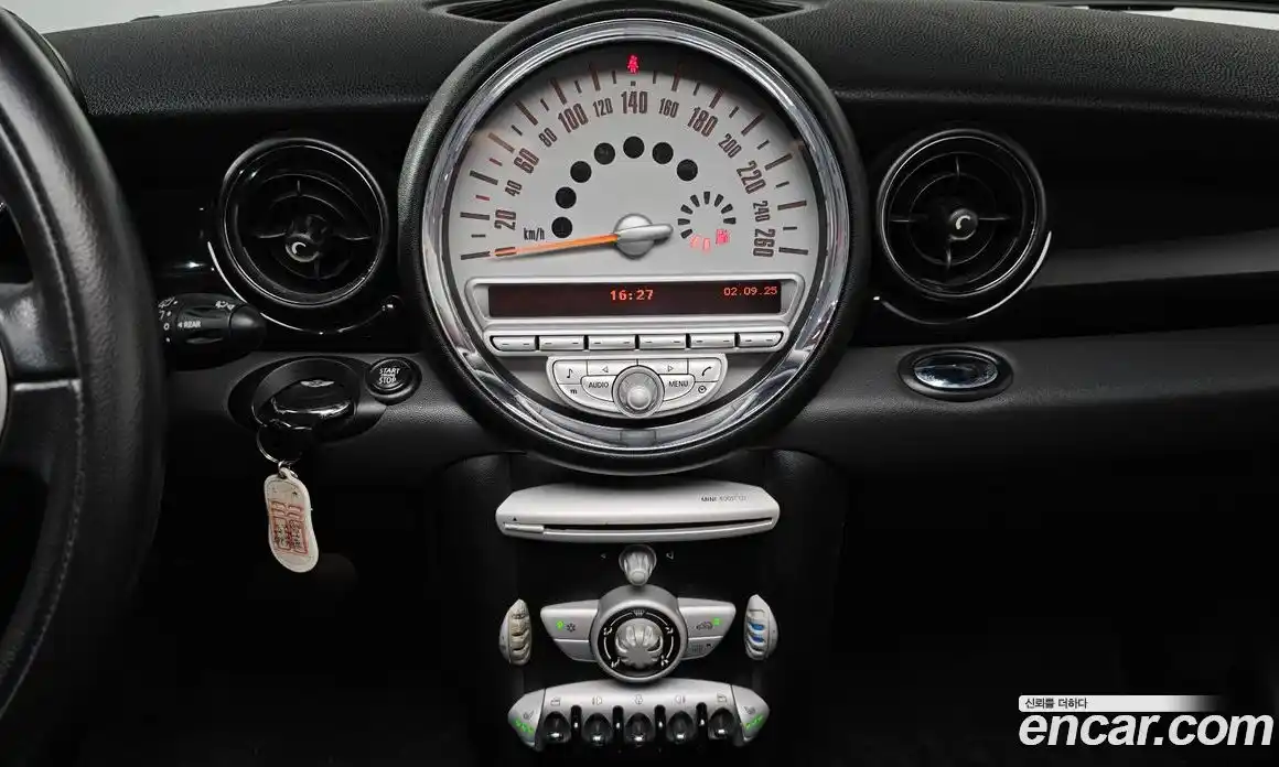 Mini Clubman 2010 1.6 Автомат в Москве № 224298, фото 11