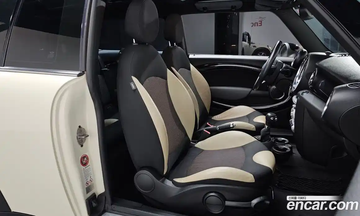 Mini Clubman 2010 1.6 Автомат в Москве № 224298, фото 17