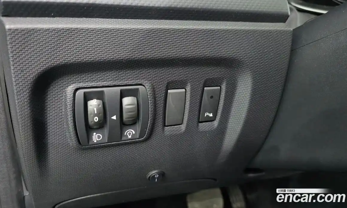 Renault QM3 2014 1.5 Автомат в Москве № 242697, фото 19