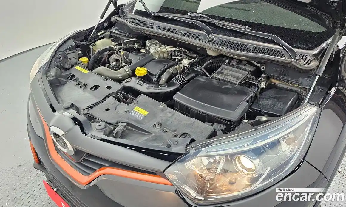 Renault QM3 2014 1.5 Автомат в Москве № 242697, фото 10