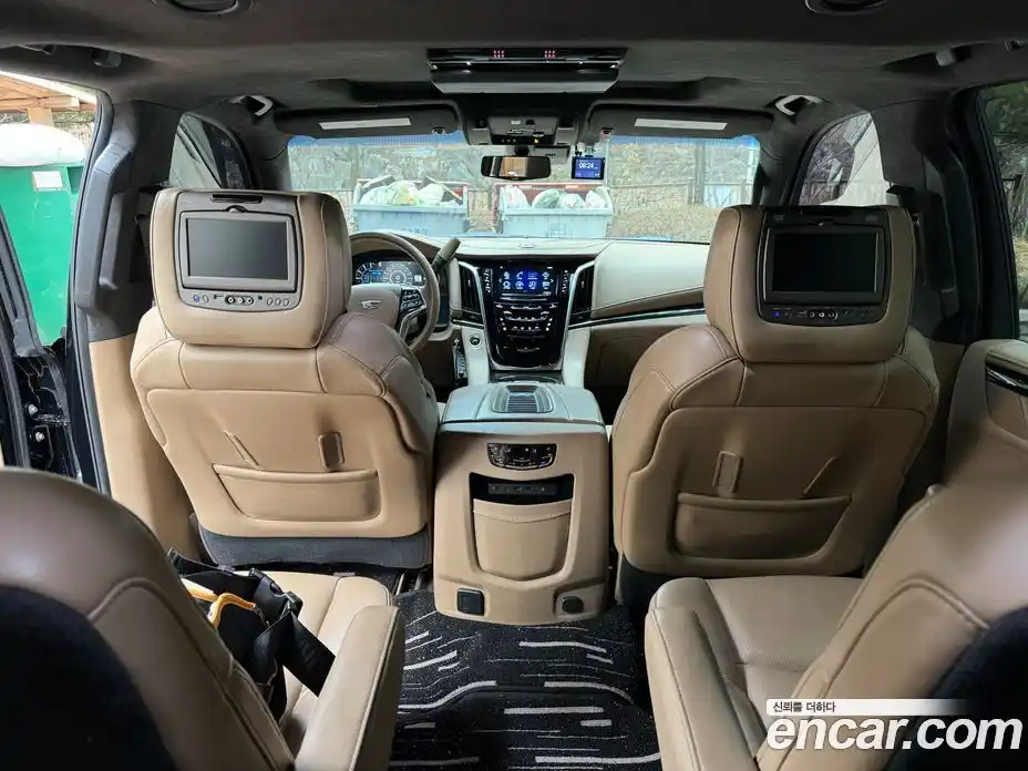 Cadillac Escalade 2018 6.2 в Москве № 256529, фото 10