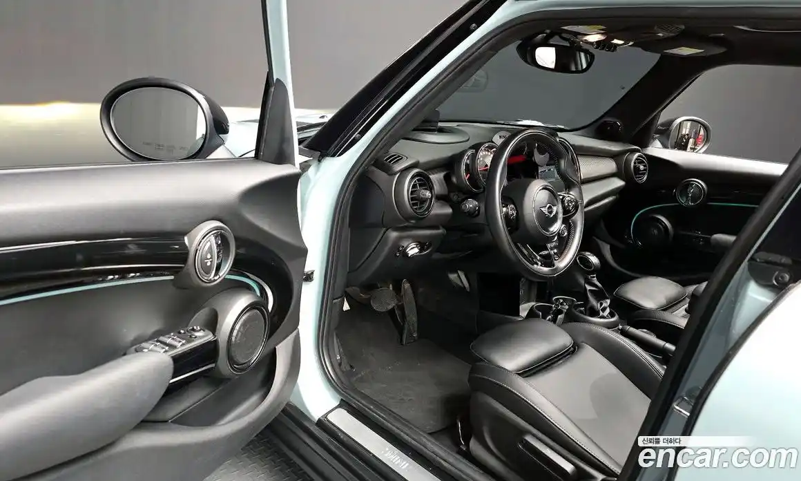 Mini Cooper 2018 1.5 Автомат в Москве № 273518, фото 11