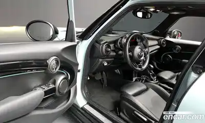 Mini Cooper 2018 1.5 Автомат в Москве № 273518, миниатюра 11