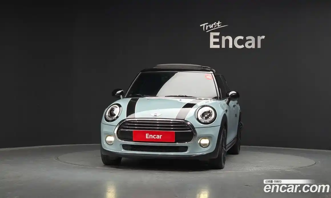 Mini Cooper 2018 1.5 Автомат в Москве № 273518, фото 13