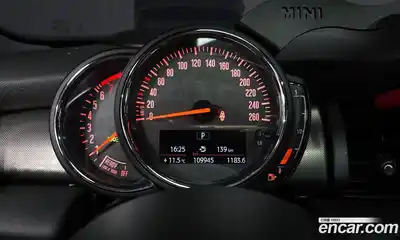 Mini Cooper 2018 1.5 Автомат в Москве № 273518, миниатюра 7