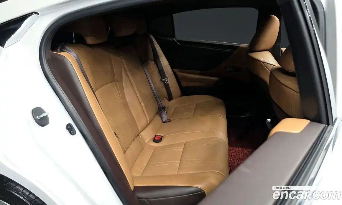 Lexus ES 2021 2.5 Автомат в Москве № 275611, фото 17