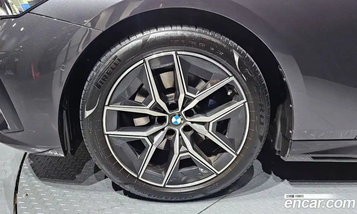 BMW 5-Series 2024 2.0 Автомат в Москве № 280041, фото 13