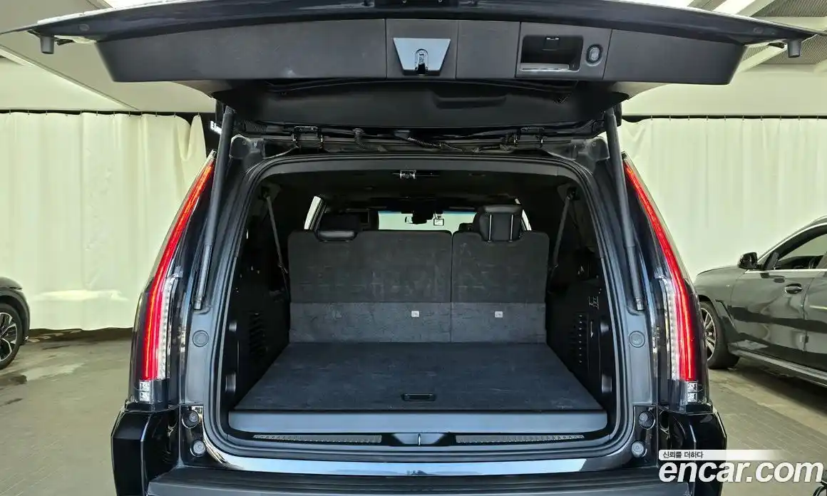 Cadillac Escalade 2019 6.2 Автомат в Москве № 285530, фото 12