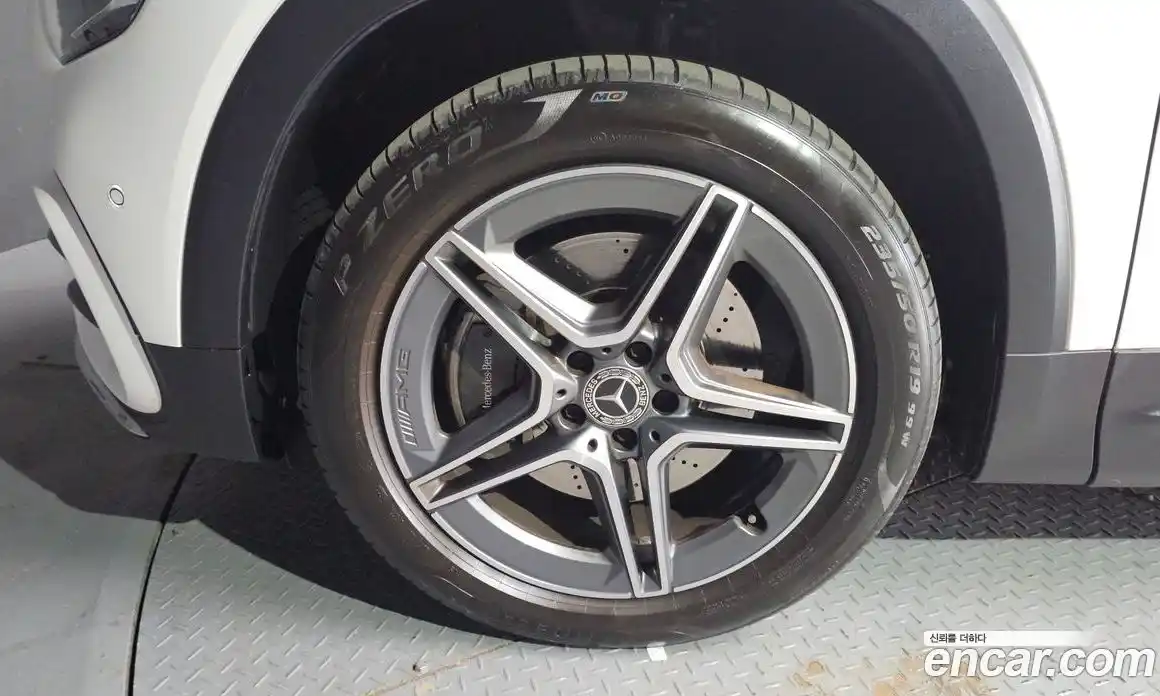 Mercedes-Benz GLB-Class 2024 2.0 Автомат в Москве № 289900, фото 12