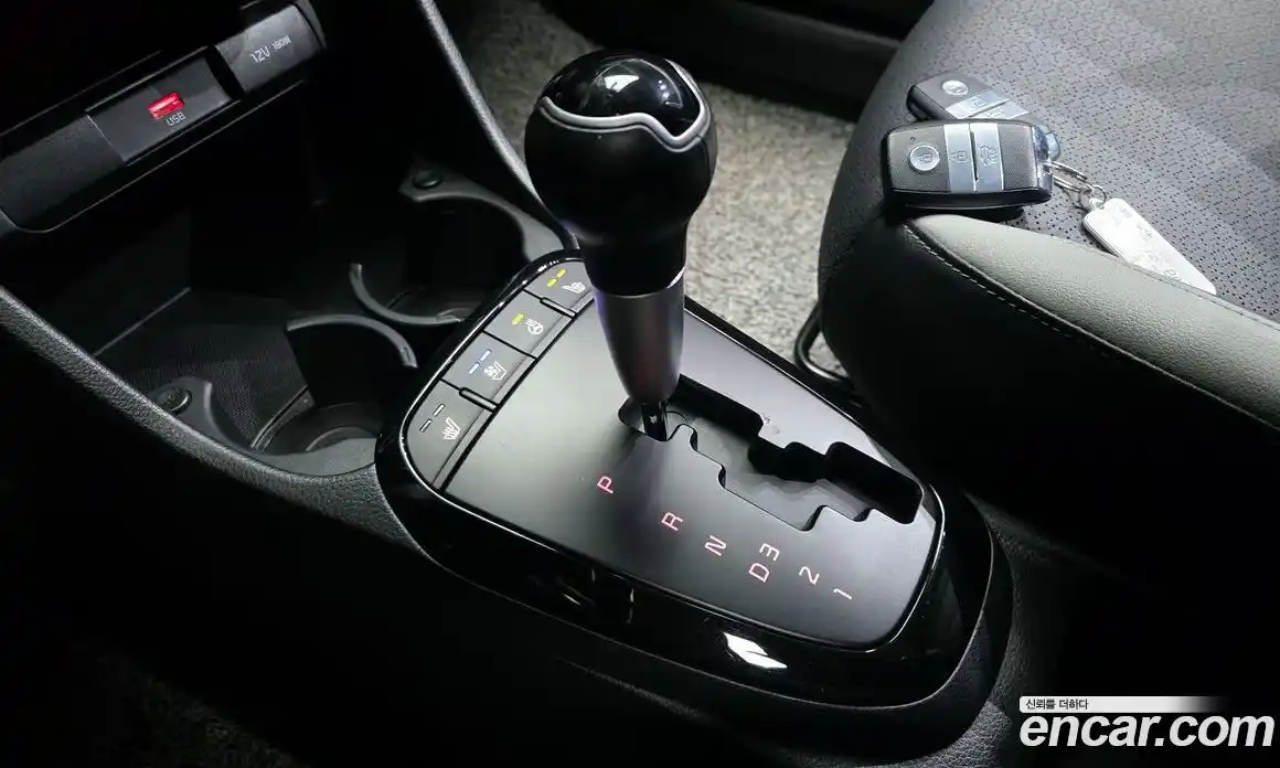 Kia Morning 2022 1.0 Автомат в Москве № 306765, фото 2