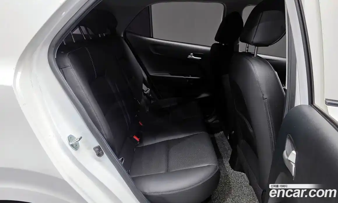 Kia Morning 2022 1.0 Автомат в Москве № 306765, фото 9