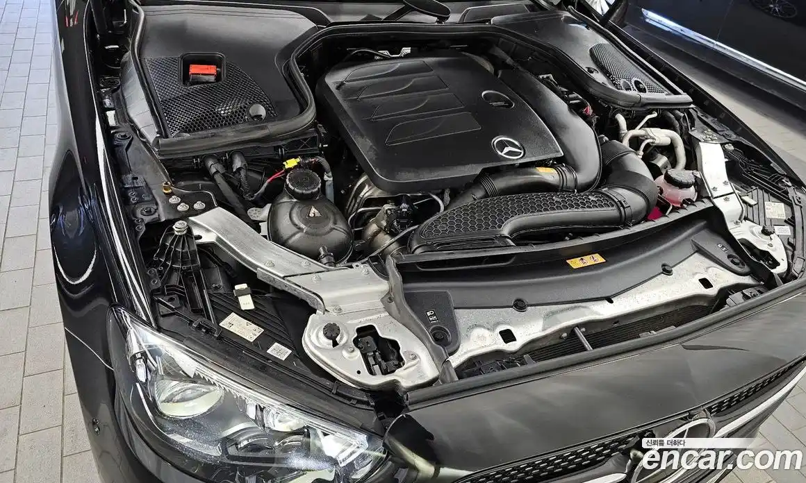 Mercedes-Benz E-Class 2023 2.0 Автомат в Москве № 311610, фото 16