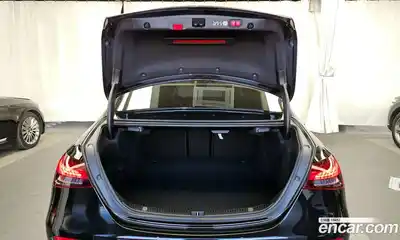 Mercedes-Benz E-Class 2023 2.0 Автомат в Москве № 311610, миниатюра 9